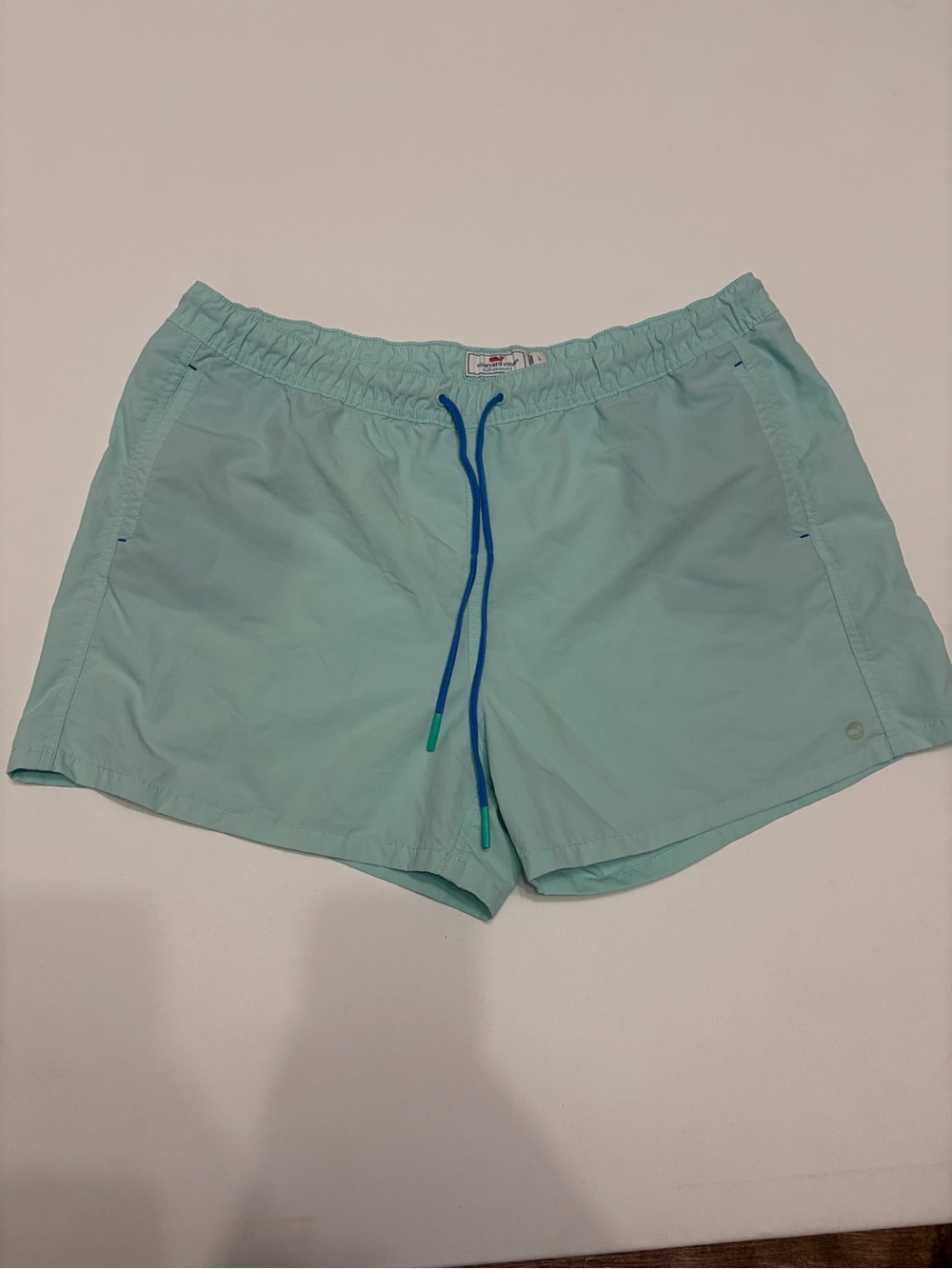 VINEYARD VINES Water Color
PERFORMANCE WHALE TAIL
SHORTS Mint! S comfy preppy